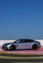 Porsche Panamera 4 E-Hybrid 2017 года (NA)